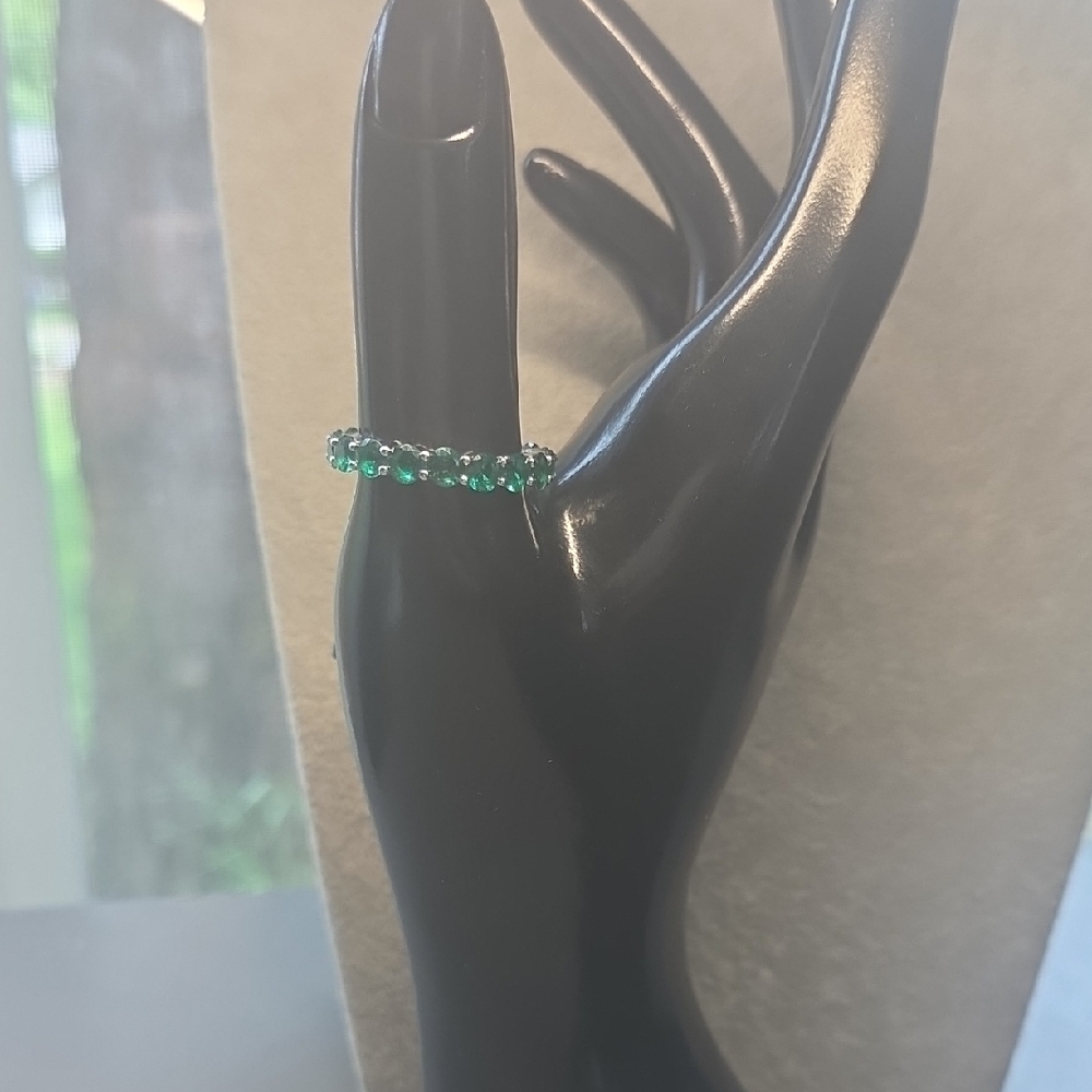 Elegant Green Beaded Ring